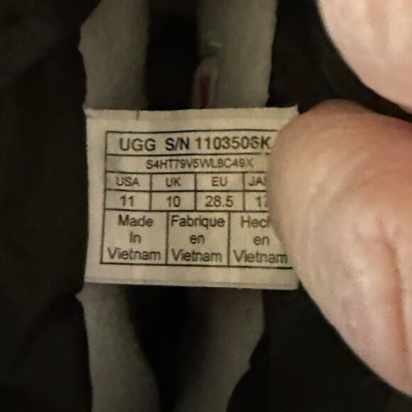 UGG Kirby Waterproof Boots BIG KIDS SIZE 11 (1103506K) Charcoal 3M Insulation - Picture 8 of 9